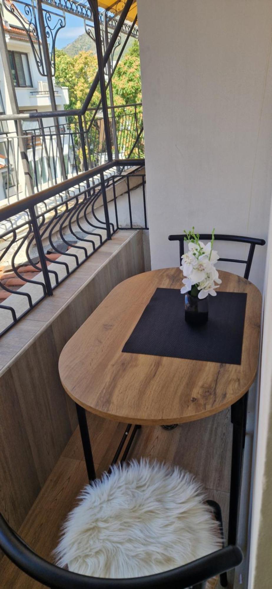 Black And White Apartment Карлово Екстериор снимка